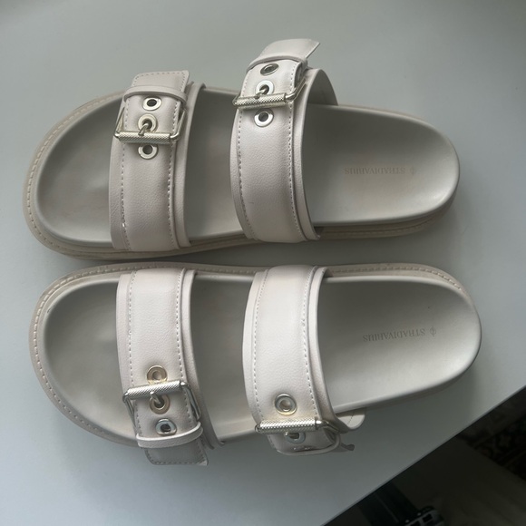 Platform chunky ivory sandals from asos - Picture 3 of 3
